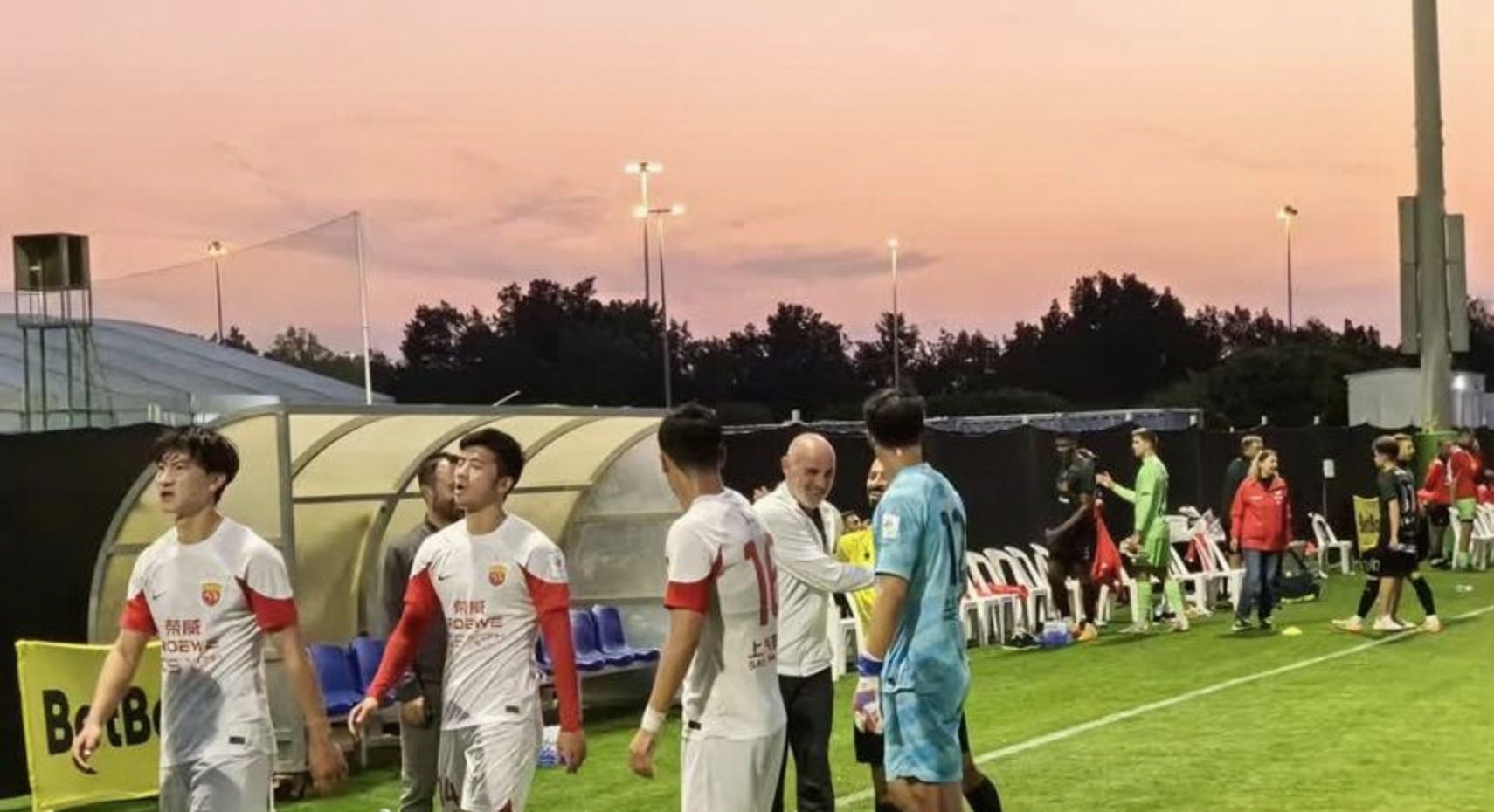 中超冲刺阶段再迎强敌，里尔豪取连胜，主帅态度：媒体盛赞，心理建设被强调的简单介绍