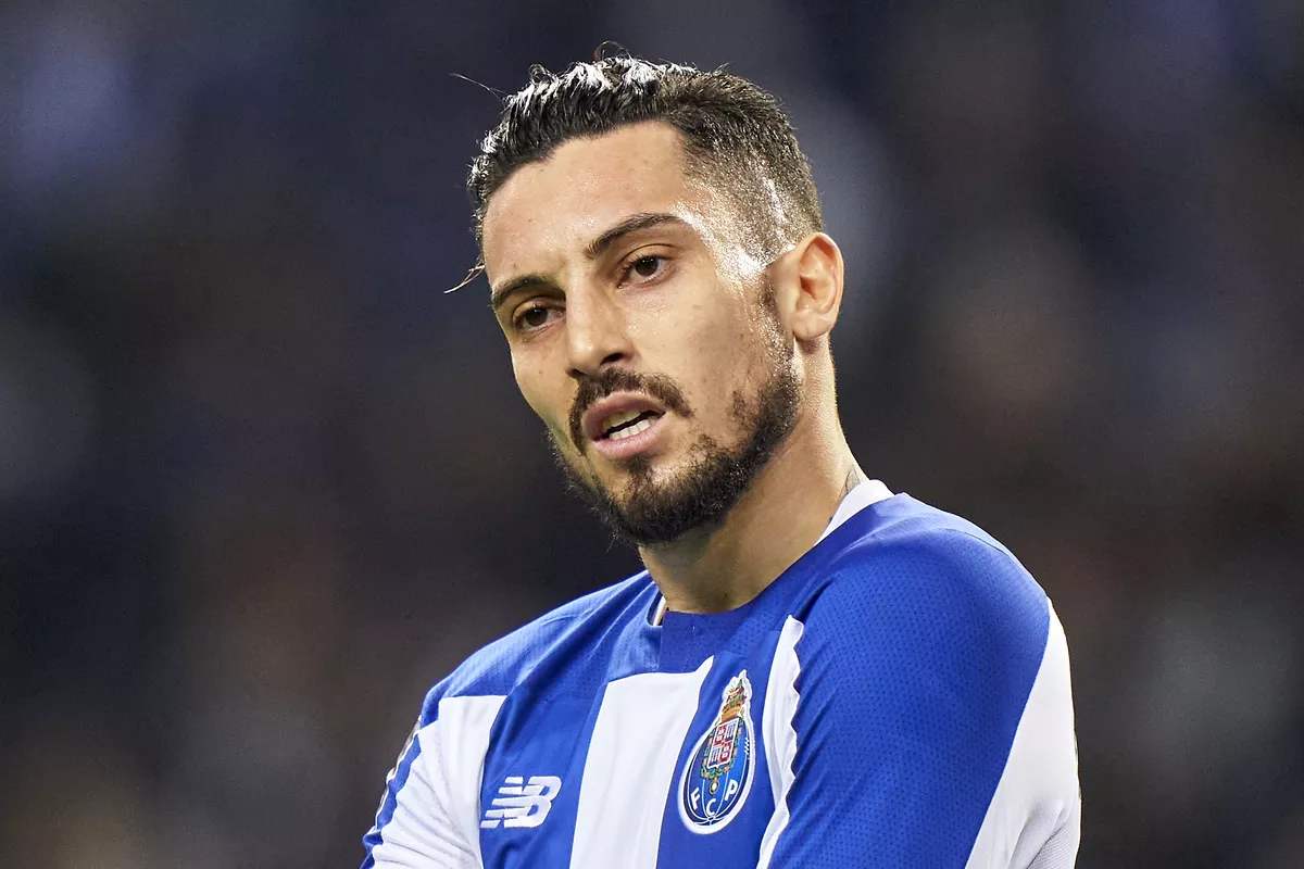 包含风云突变！北京首钢今夜再遭质疑；葡超版图或变；球迷炸锅；赛程密集仍需轮换的词条-开云